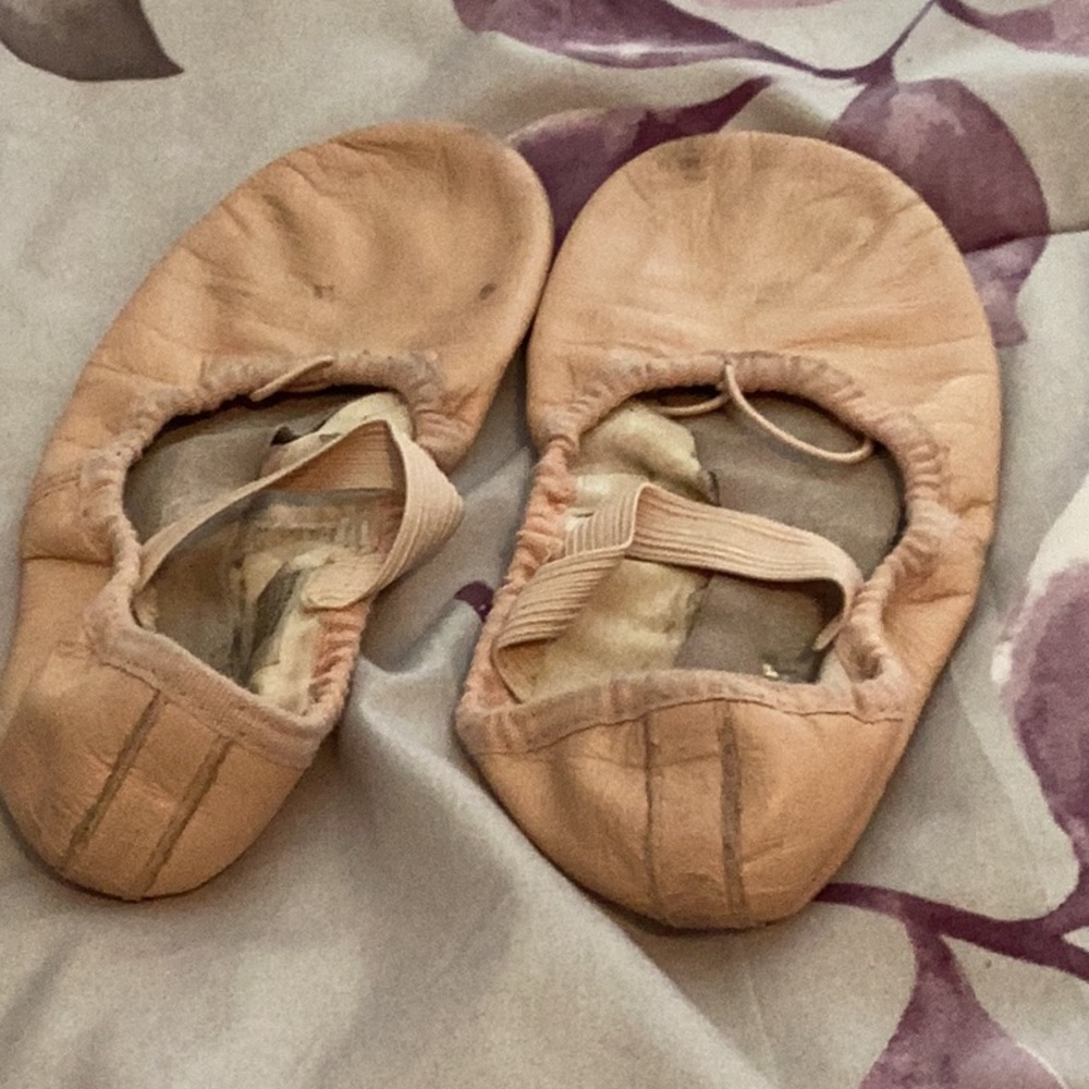 Bloch Tan Dress Shoes Soft Leather Flexibility